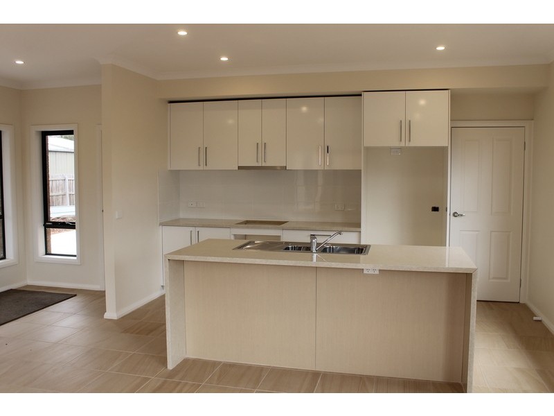 1, 2 & 3/13 Powlett Street, Bacchus Marsh VIC 3340