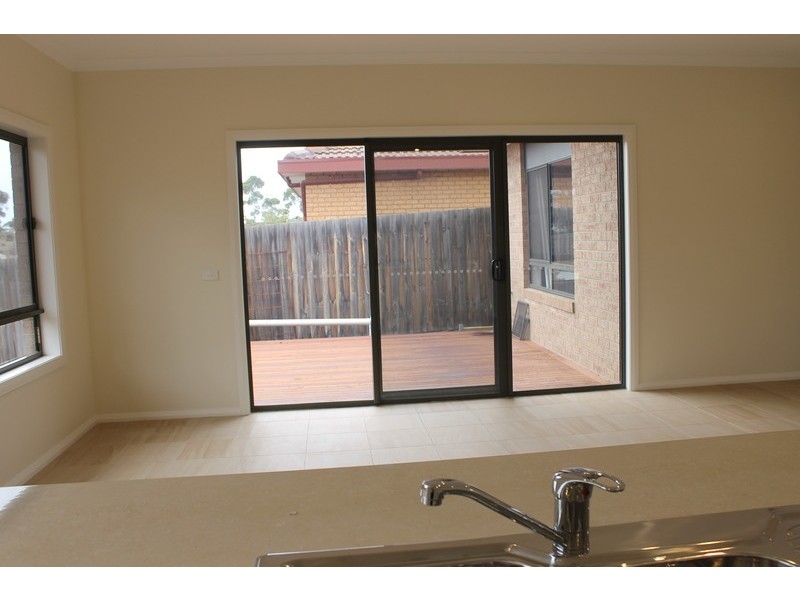 1, 2 & 3/13 Powlett Street, Bacchus Marsh VIC 3340