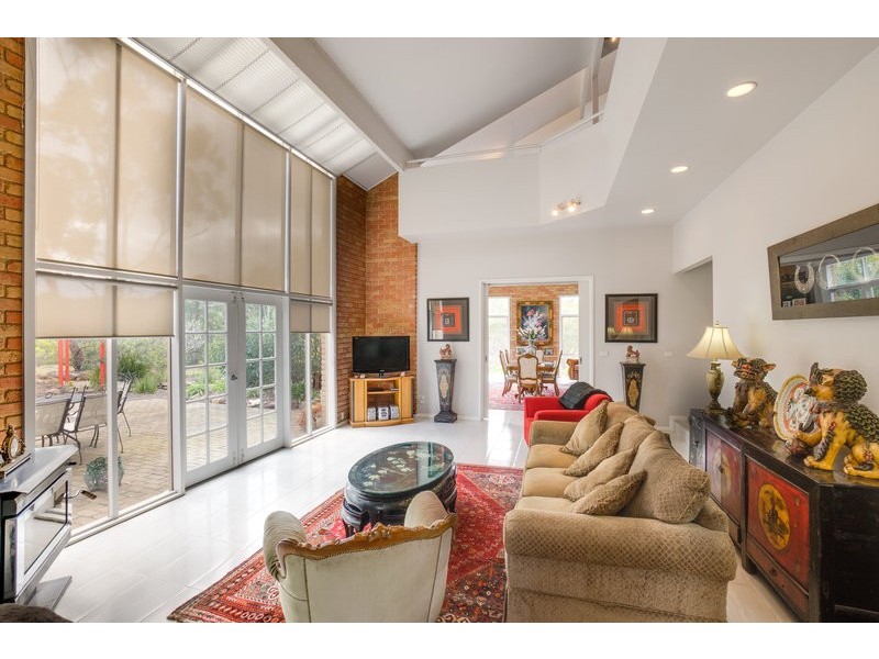 84 Sundew Avenue, Long Forest VIC 3340