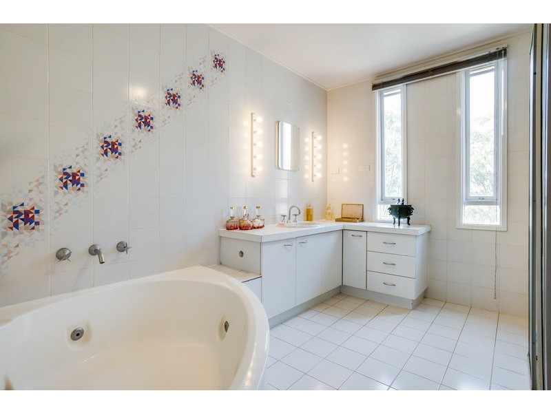 84 Sundew Avenue, Long Forest VIC 3340