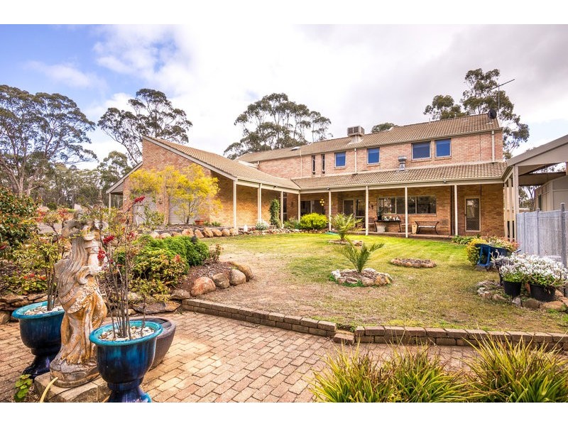 84 Sundew Avenue, Long Forest VIC 3340