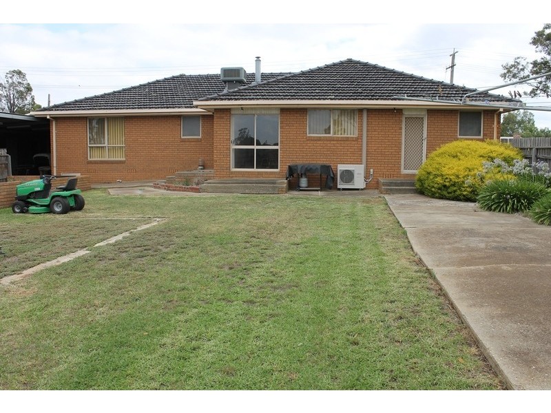 31 Nathan Drive, Bacchus Marsh VIC 3340