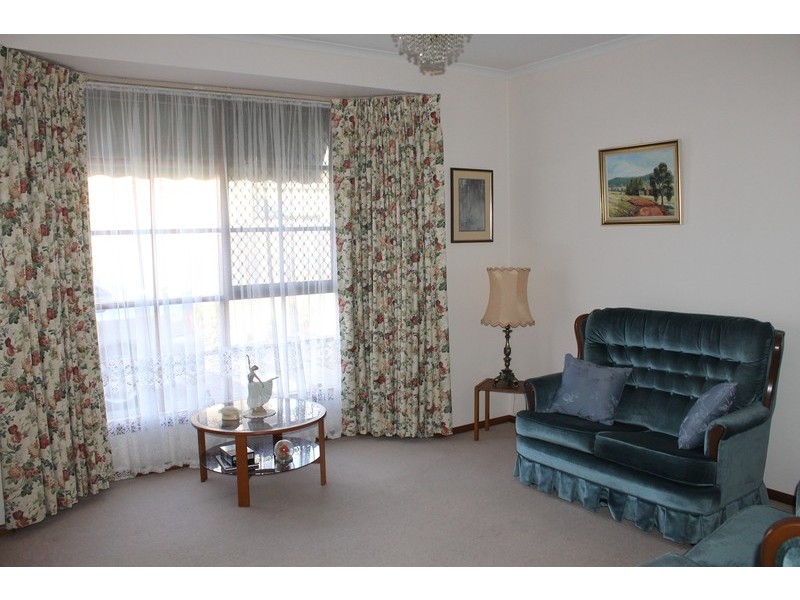 2/6 Waddell Street, Bacchus Marsh VIC 3340