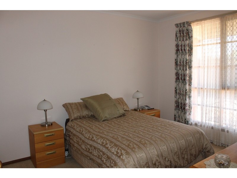 2/6 Waddell Street, Bacchus Marsh VIC 3340