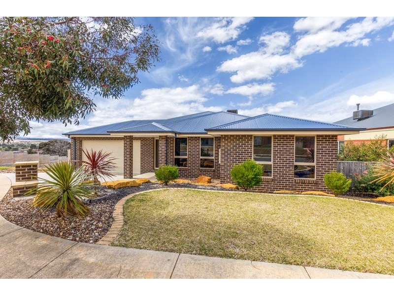 14 Kyle Way, Bacchus Marsh VIC 3340