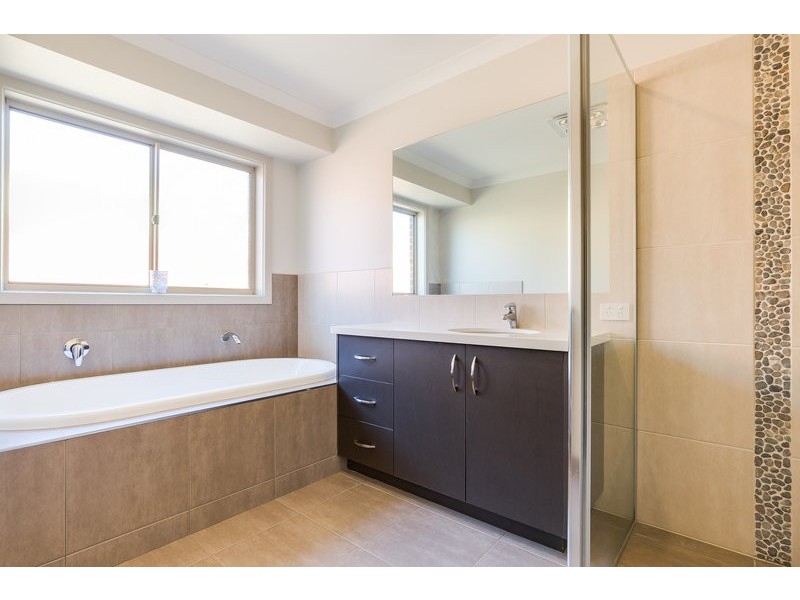 14 Kyle Way, Bacchus Marsh VIC 3340