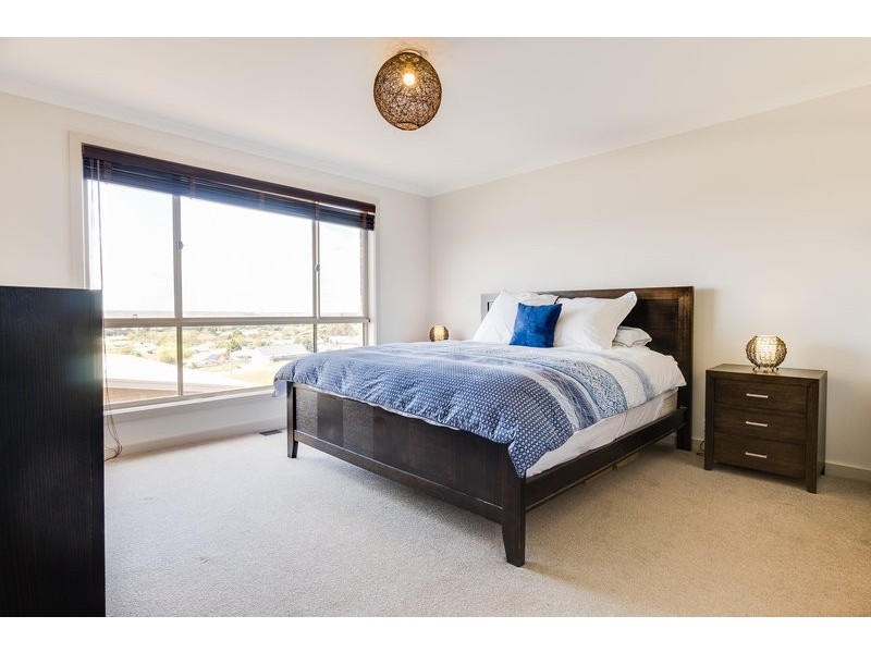 14 Kyle Way, Bacchus Marsh VIC 3340