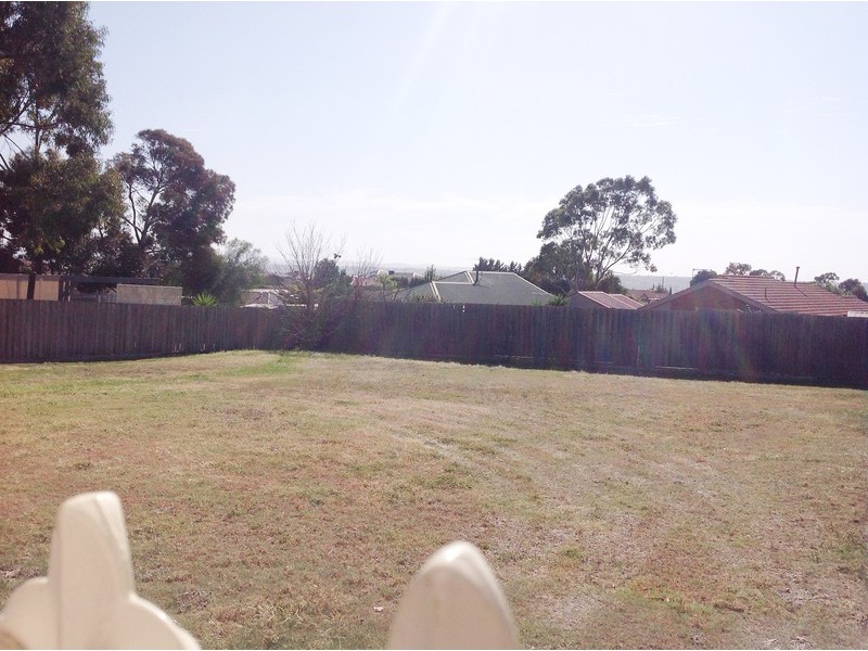 62 Halletts Way, Bacchus Marsh VIC 3340