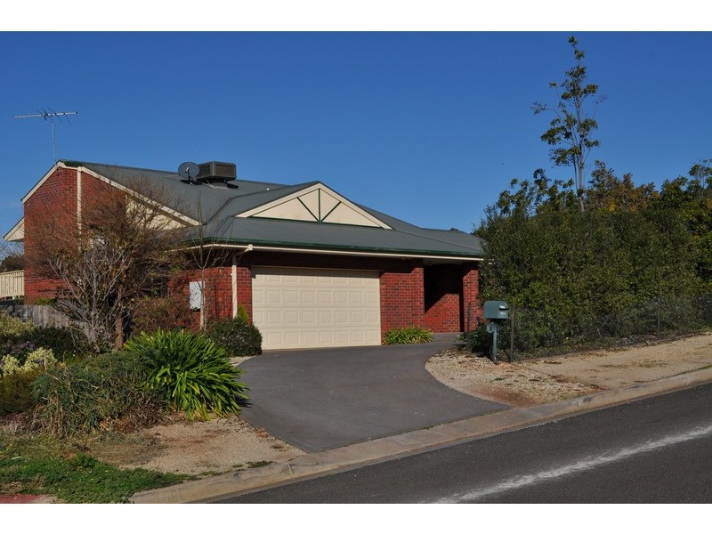 18 Augusta Place, Bacchus Marsh VIC 3340