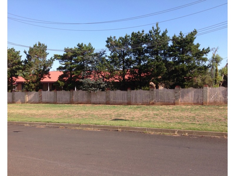 10 Barry Street, Bacchus Marsh VIC 3340