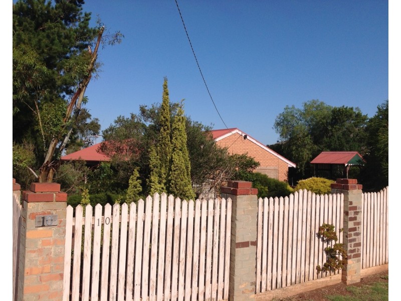 10 Barry Street, Bacchus Marsh VIC 3340