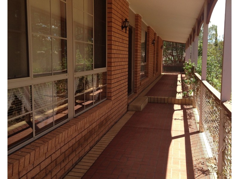 10 Barry Street, Bacchus Marsh VIC 3340