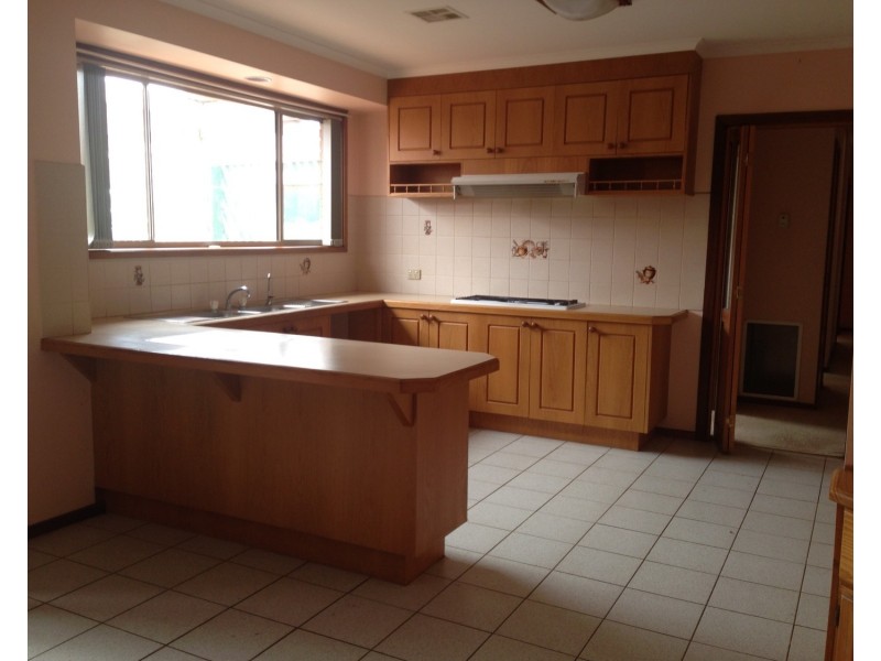 10 Barry Street, Bacchus Marsh VIC 3340