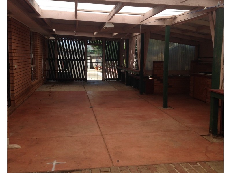 10 Barry Street, Bacchus Marsh VIC 3340