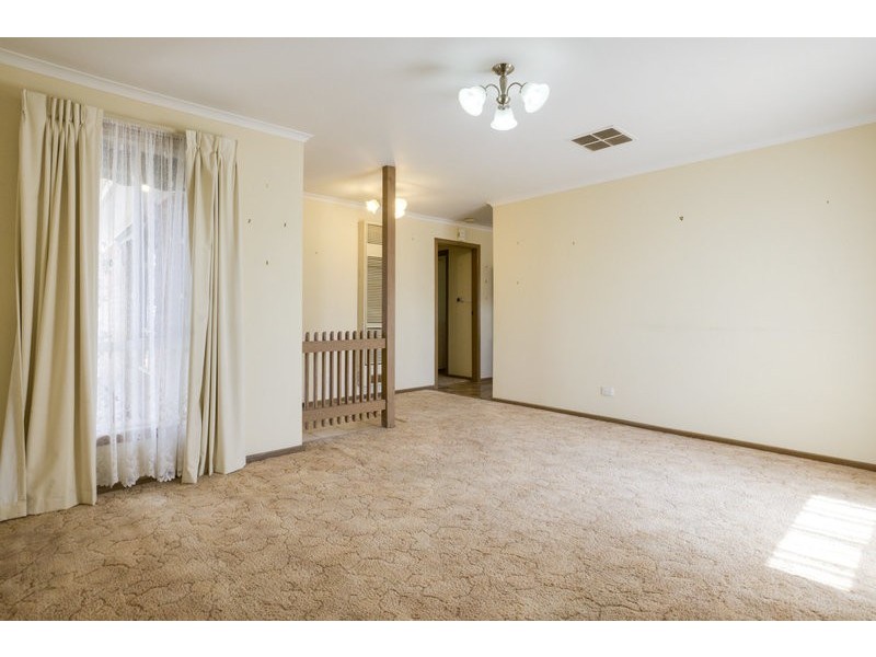 62 Halletts Way, Bacchus Marsh VIC 3340