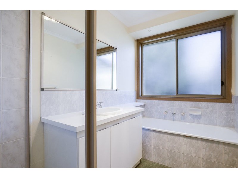 62 Halletts Way, Bacchus Marsh VIC 3340