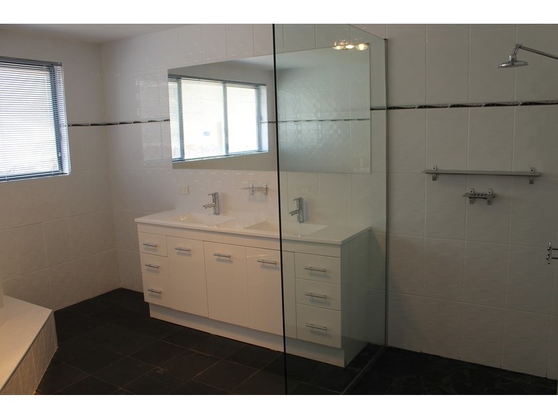 17 Condons Lane, Bacchus Marsh VIC 3340