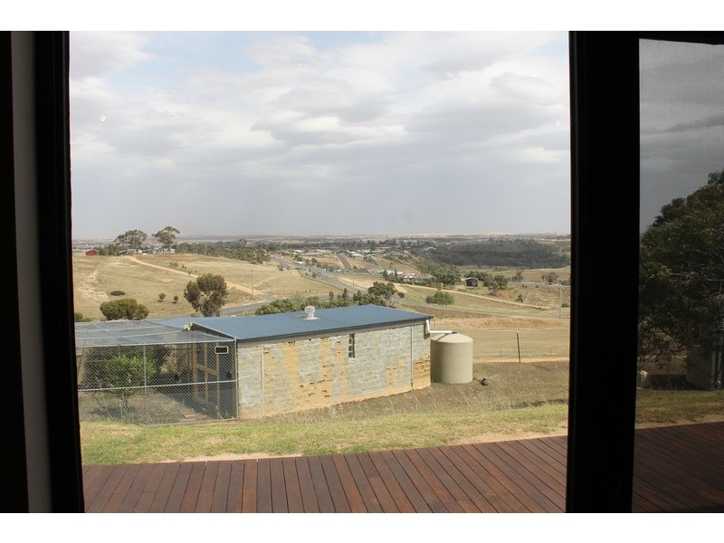 17 Condons Lane, Bacchus Marsh VIC 3340