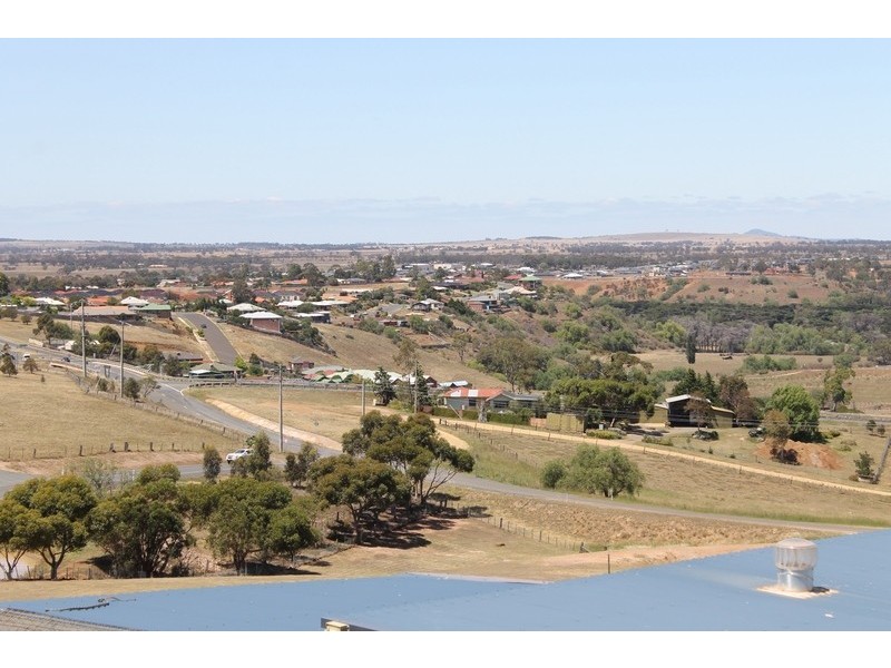 17 Condons Lane, Bacchus Marsh VIC 3340