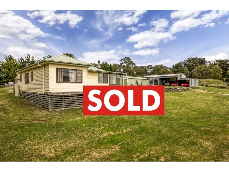 568 Mt Blackwood Road, Myrniong VIC 3341