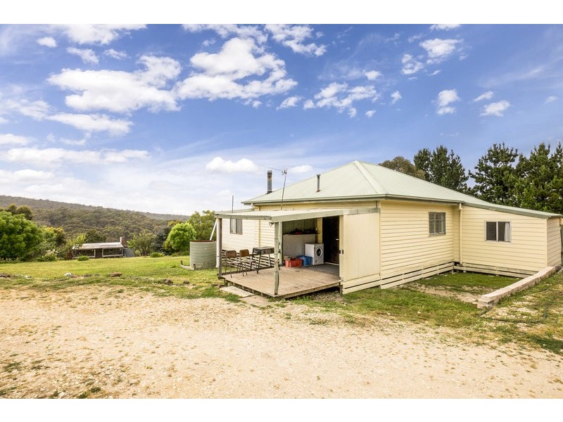 568 Mt Blackwood Road, Myrniong VIC 3341