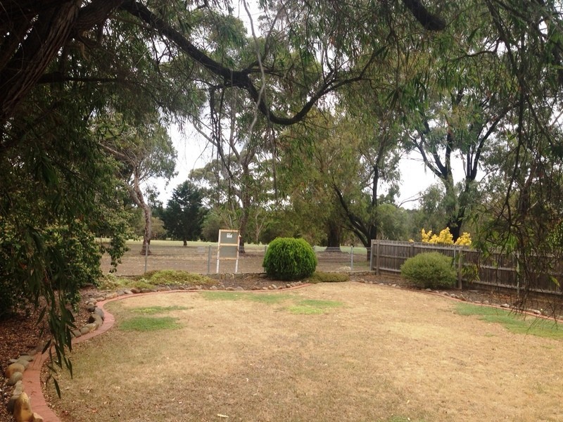 47 Robertsons Road, Bacchus Marsh VIC 3340