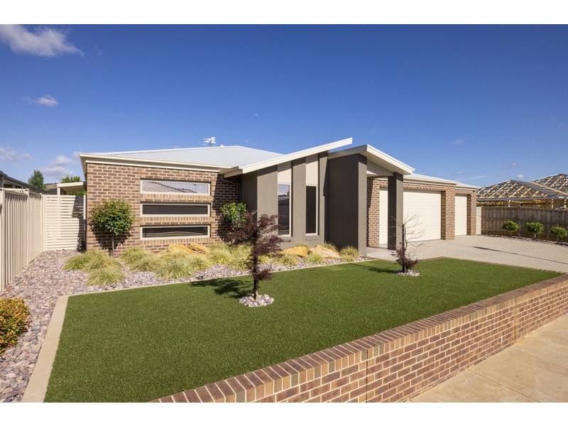13 Hilda Street, Bacchus Marsh VIC 3340