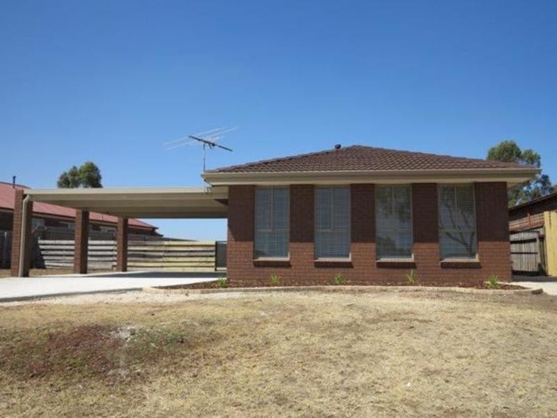 112 Underbank Boulevard, Bacchus Marsh VIC 3340