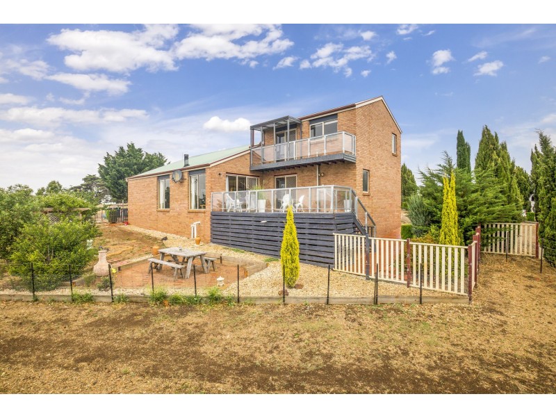 16 Smiths Lane, Bacchus Marsh VIC 3340