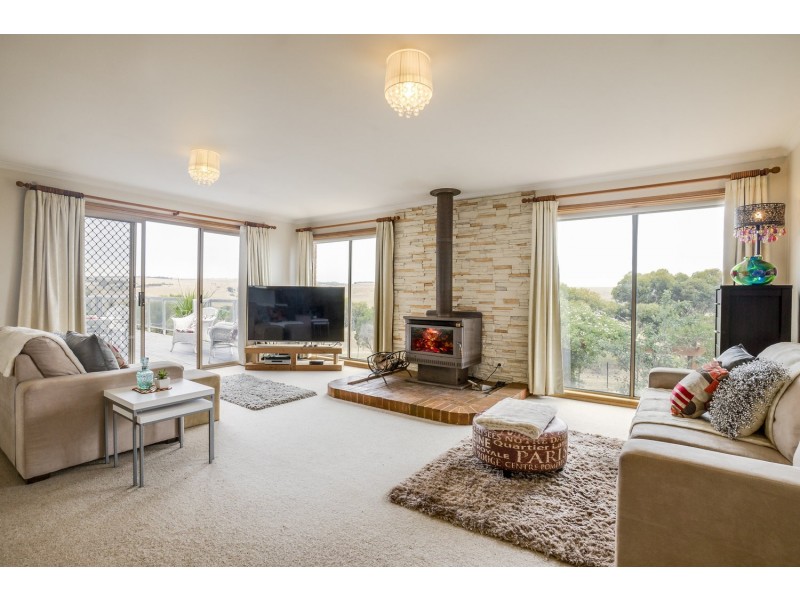 16 Smiths Lane, Bacchus Marsh VIC 3340