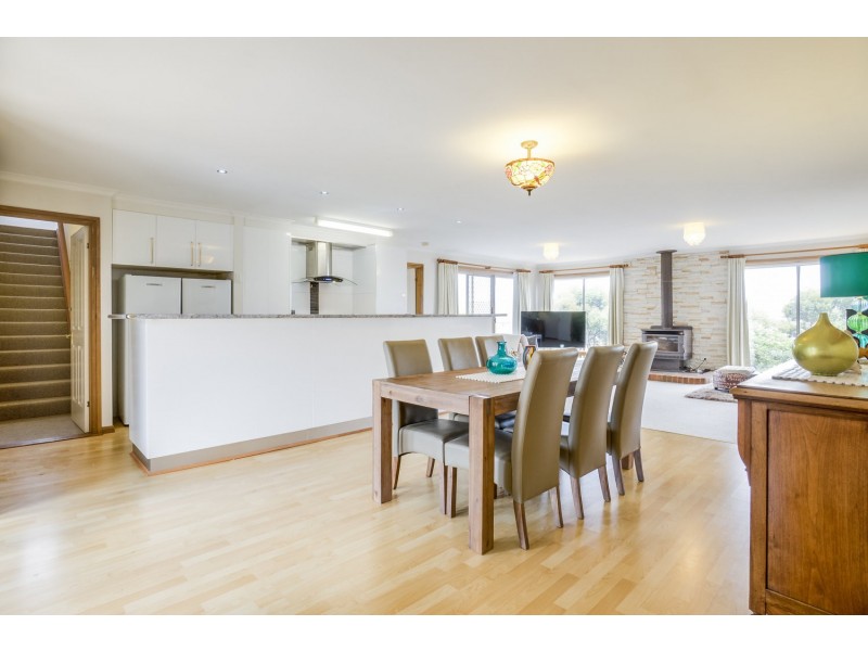 16 Smiths Lane, Bacchus Marsh VIC 3340