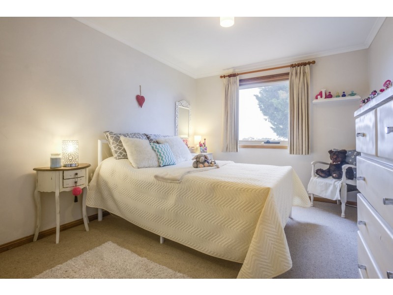16 Smiths Lane, Bacchus Marsh VIC 3340