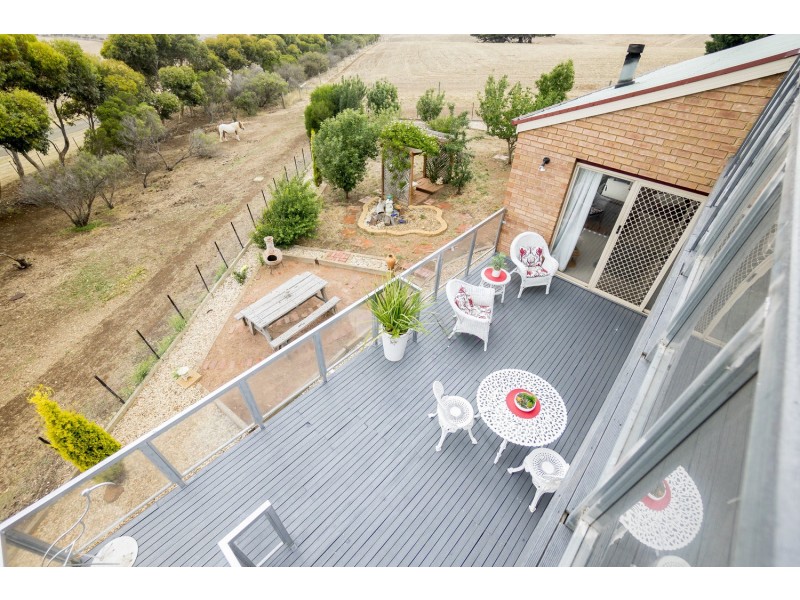 16 Smiths Lane, Bacchus Marsh VIC 3340