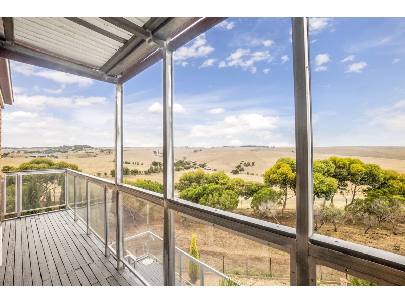 16 Smiths Lane, Bacchus Marsh VIC 3340