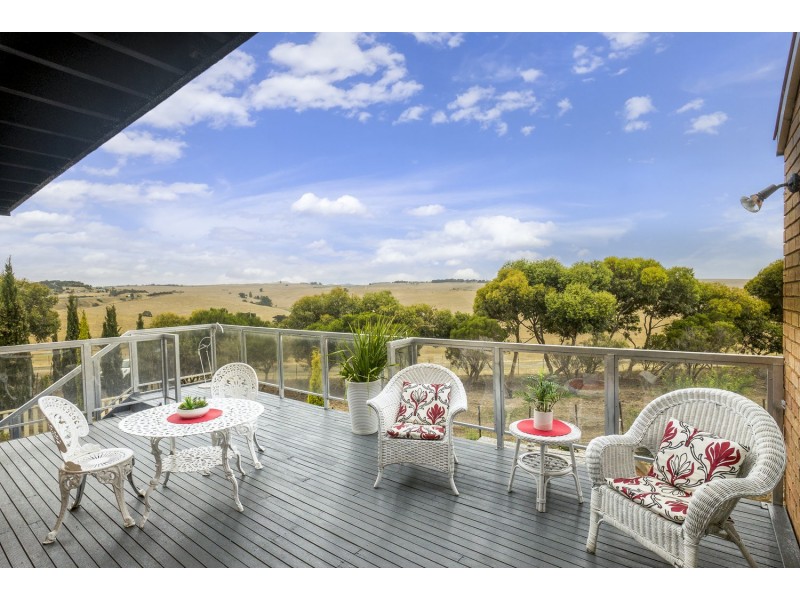 16 Smiths Lane, Bacchus Marsh VIC 3340