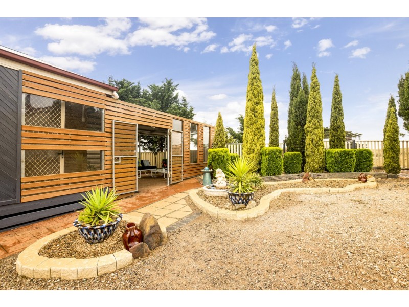 16 Smiths Lane, Bacchus Marsh VIC 3340