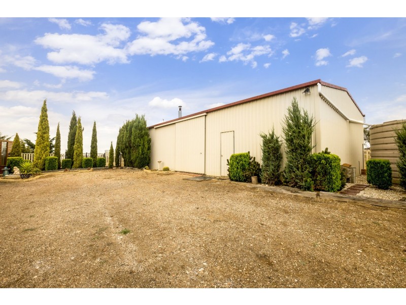 16 Smiths Lane, Bacchus Marsh VIC 3340