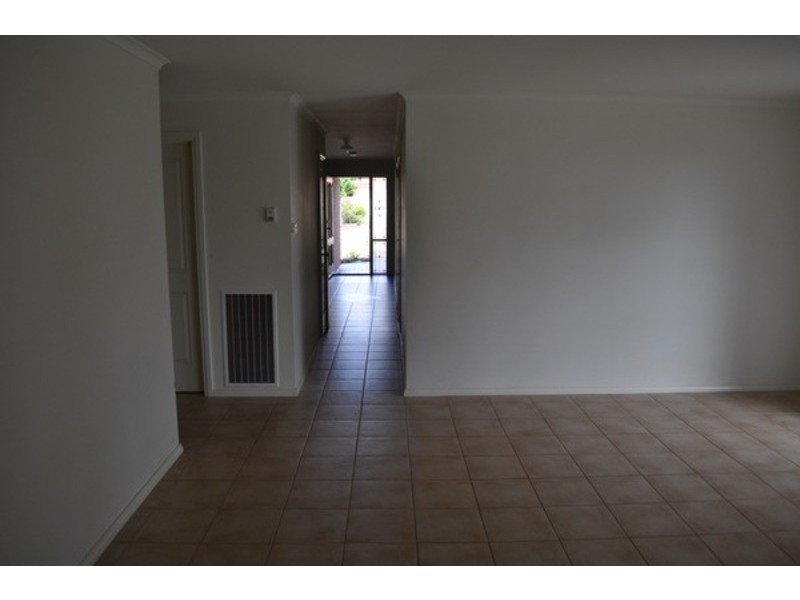 21 Cairns Drive, Bacchus Marsh VIC 3340