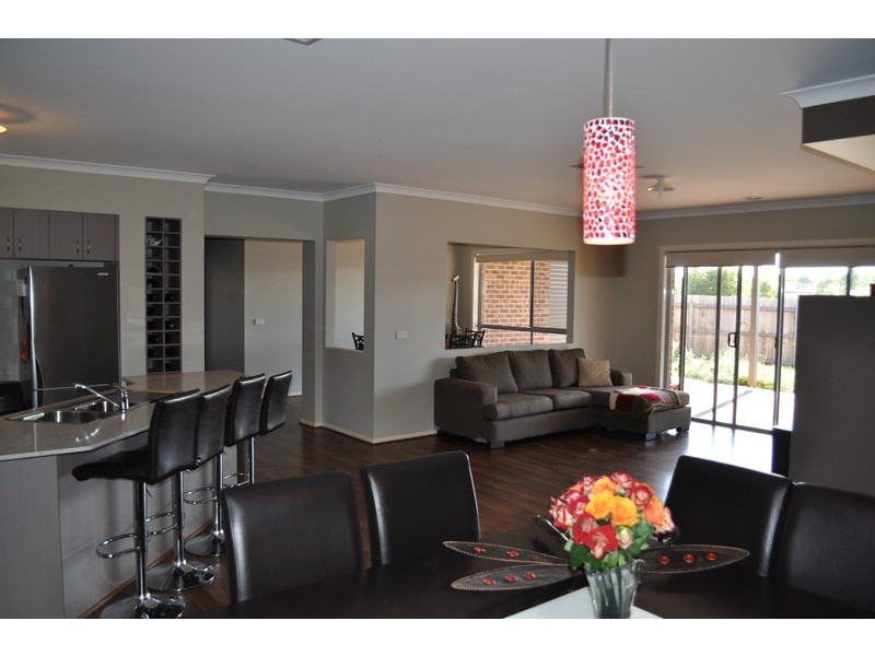 21 Silverdale Drive, Bacchus Marsh VIC 3340