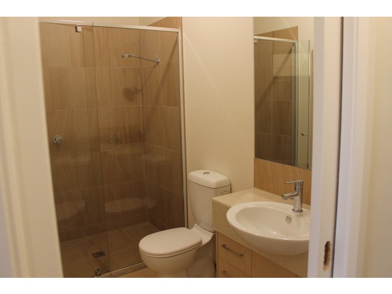 2/13 Powlett Street, Bacchus Marsh VIC 3340