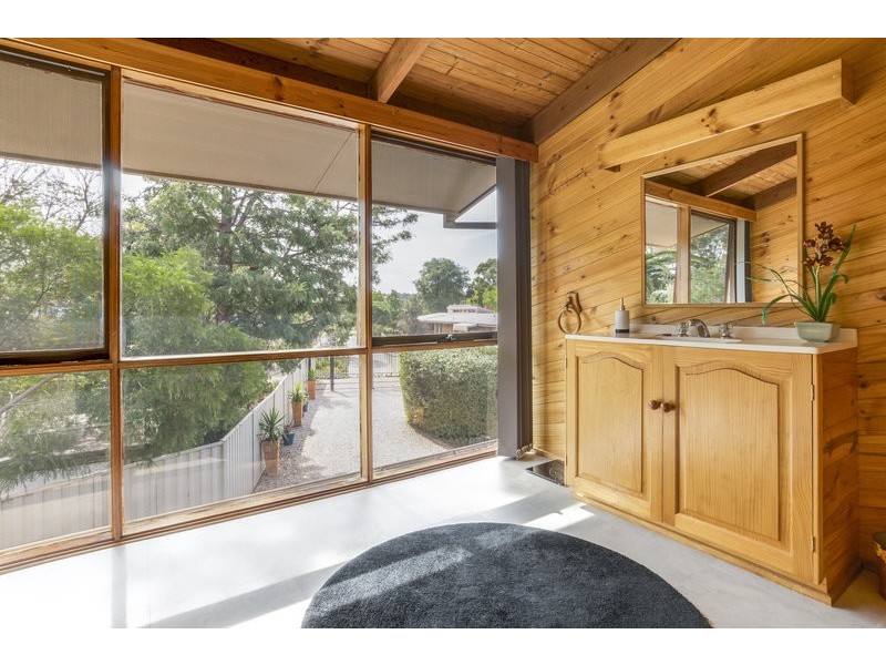 2 Ellerslie Court, Bacchus Marsh VIC 3340