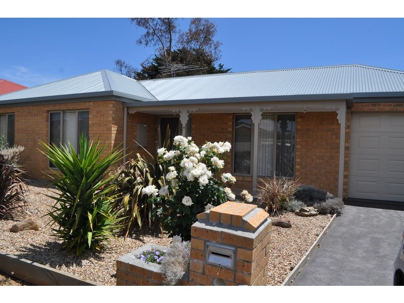 18 Sunline Court, Ballan VIC 3342