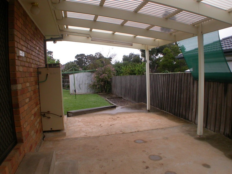 98 Underbank Boulevard, Bacchus Marsh VIC 3340