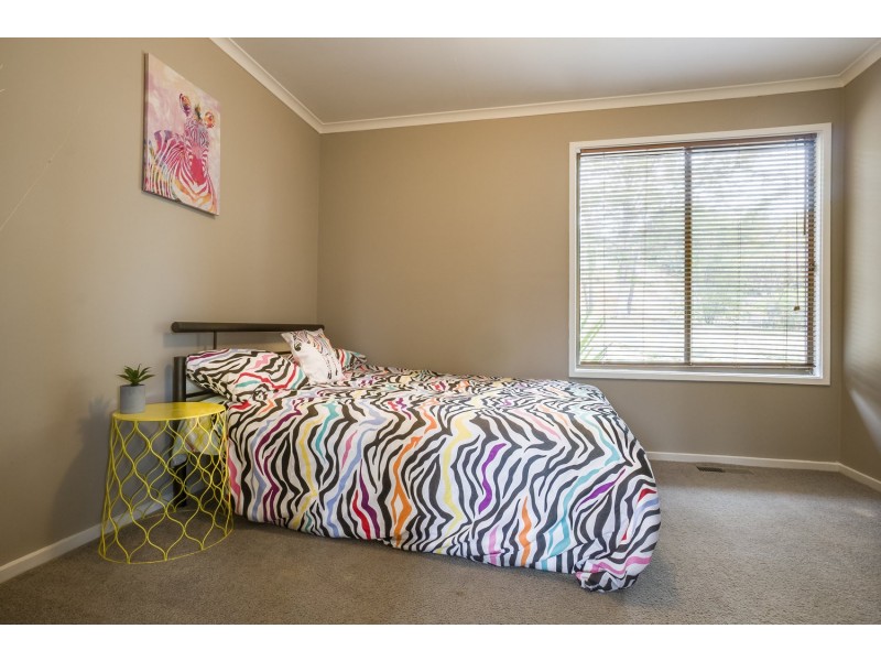 13 Riversdale Crescent, Bacchus Marsh VIC 3340