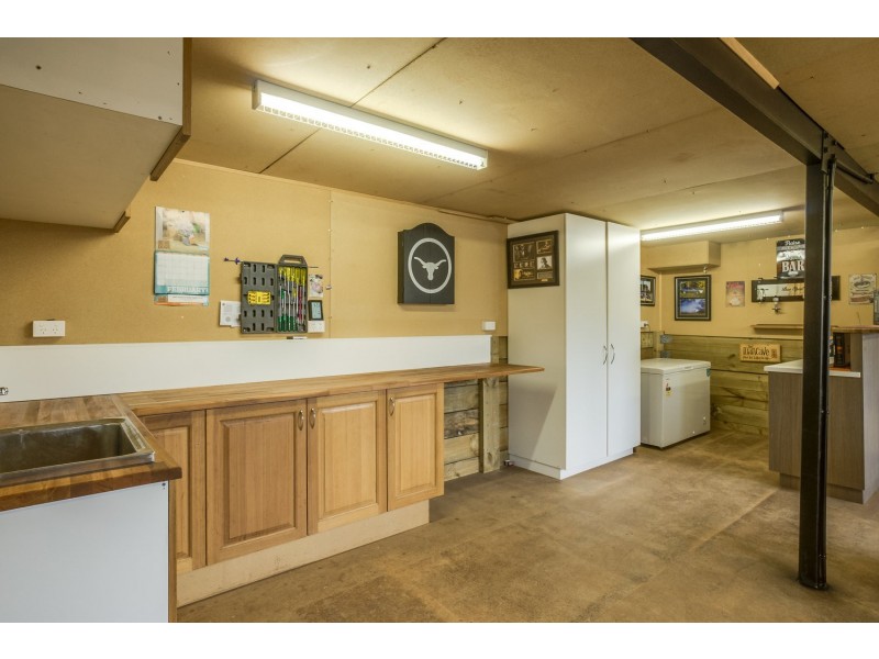 13 Riversdale Crescent, Bacchus Marsh VIC 3340