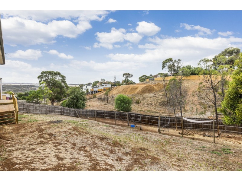 13 Riversdale Crescent, Bacchus Marsh VIC 3340