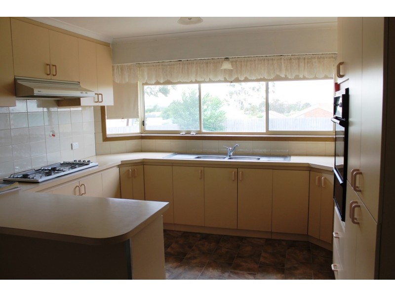 62 Halletts Way, Bacchus Marsh VIC 3340