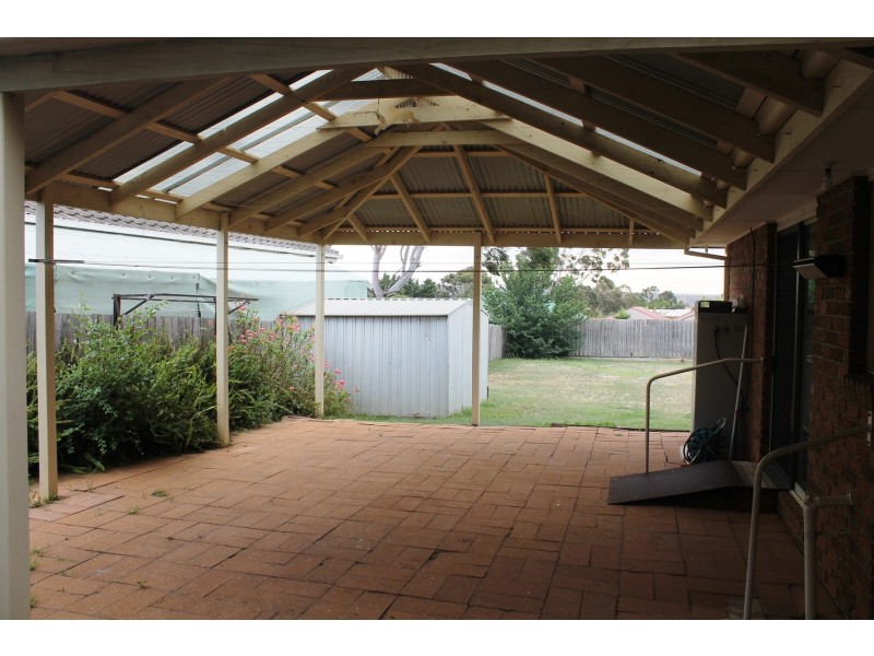 62 Halletts Way, Bacchus Marsh VIC 3340