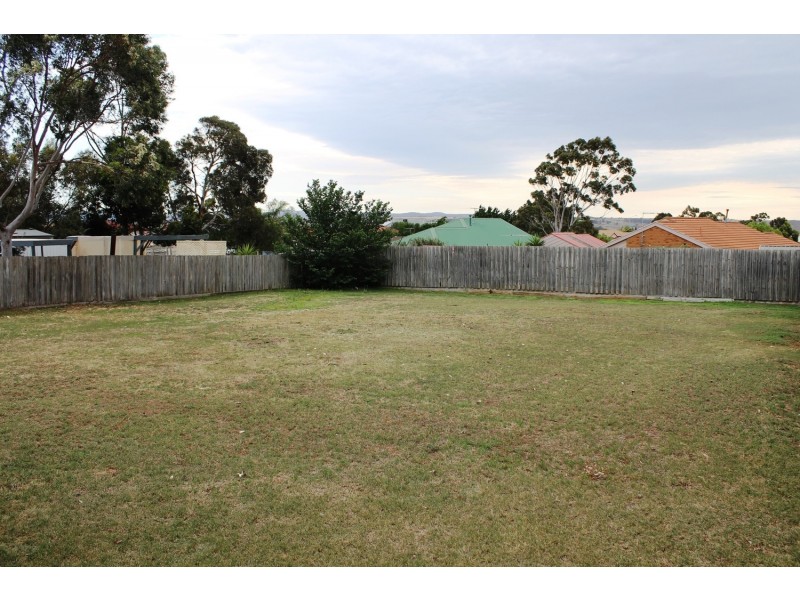 62 Halletts Way, Bacchus Marsh VIC 3340