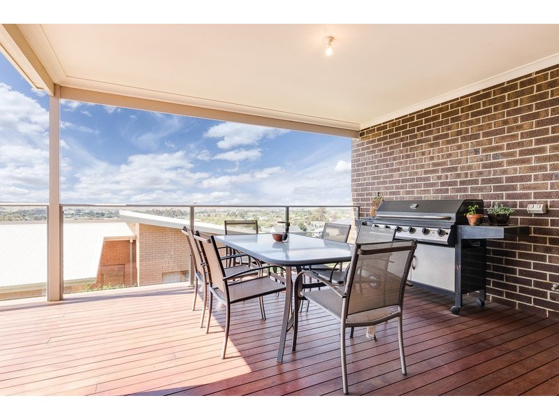 14 Kyle Way, Bacchus Marsh VIC 3340